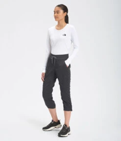 'The North Face' Women's Aphrodite 2.0 Capri - Asphalt Grey 8 'The North Face' Women's Aphrodite 2.0 Capri - Asphalt Grey -Fashion Styles Sales NF0A2UO6 0C5 model34 1024x1024@2x